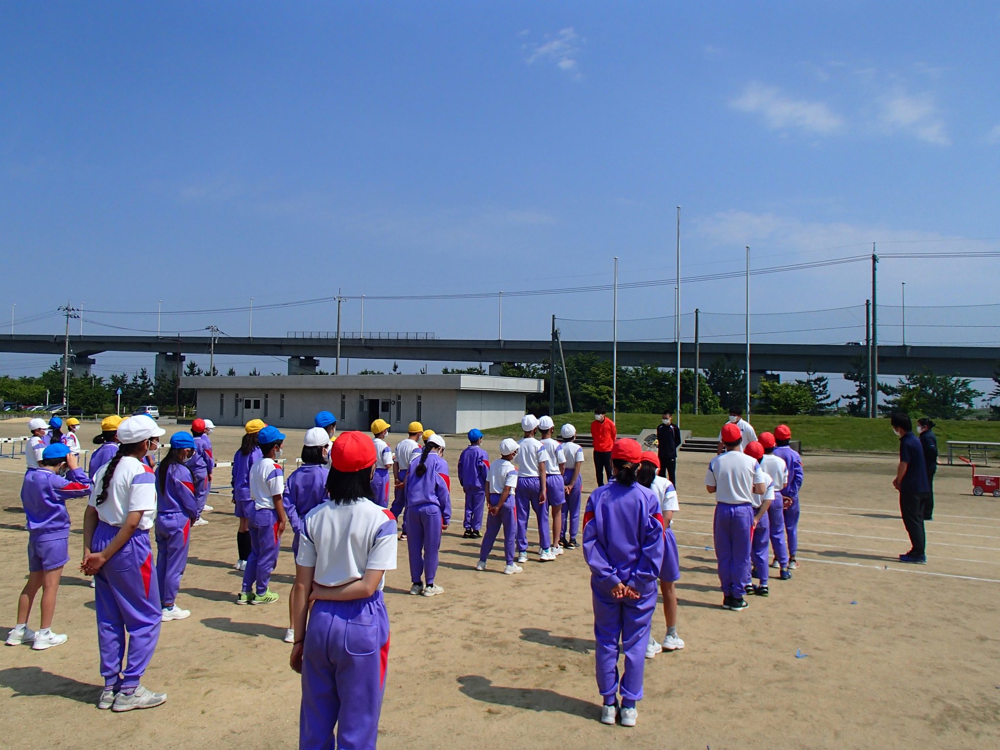 射水市立堀岡小学校
